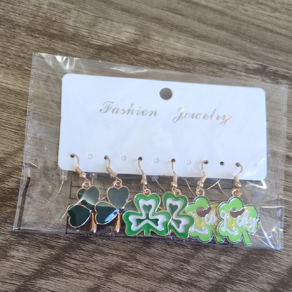 Green and Gold Clover Earrings Set